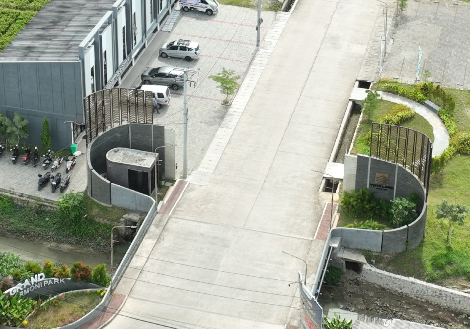 gate_grand_harmoni_park_cibitung